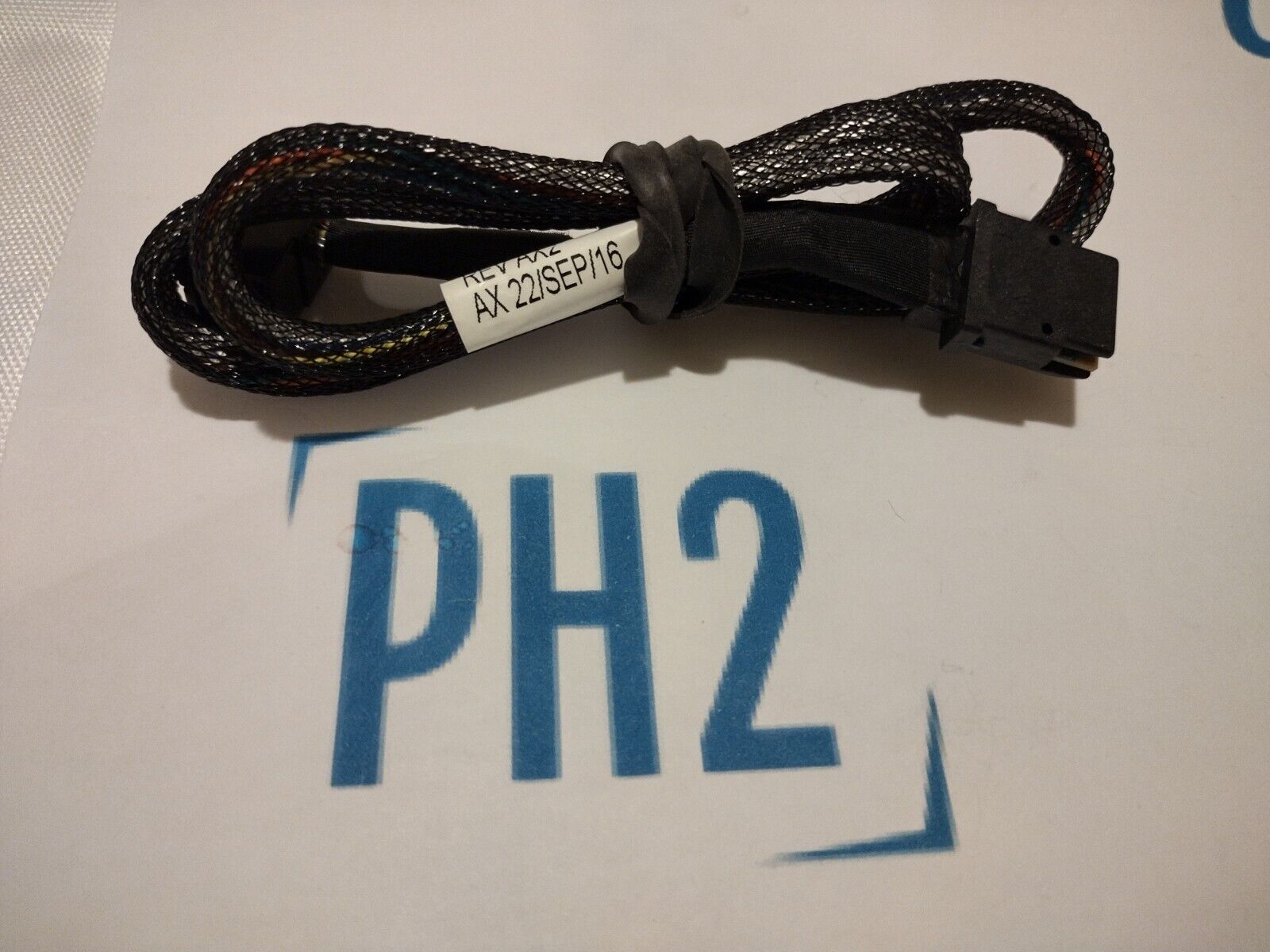 Supermicro SV-8743-LPRA SFF-8087 Straight to SFF-8643 Angle 55cm SAS Cable