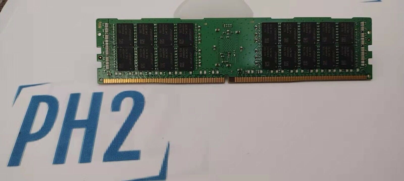 SAMSUNG M393A4K40CB1-CRC4Q 32GB (1X32GB) 2RX4 PC4-2400T MEMORY MODULE
