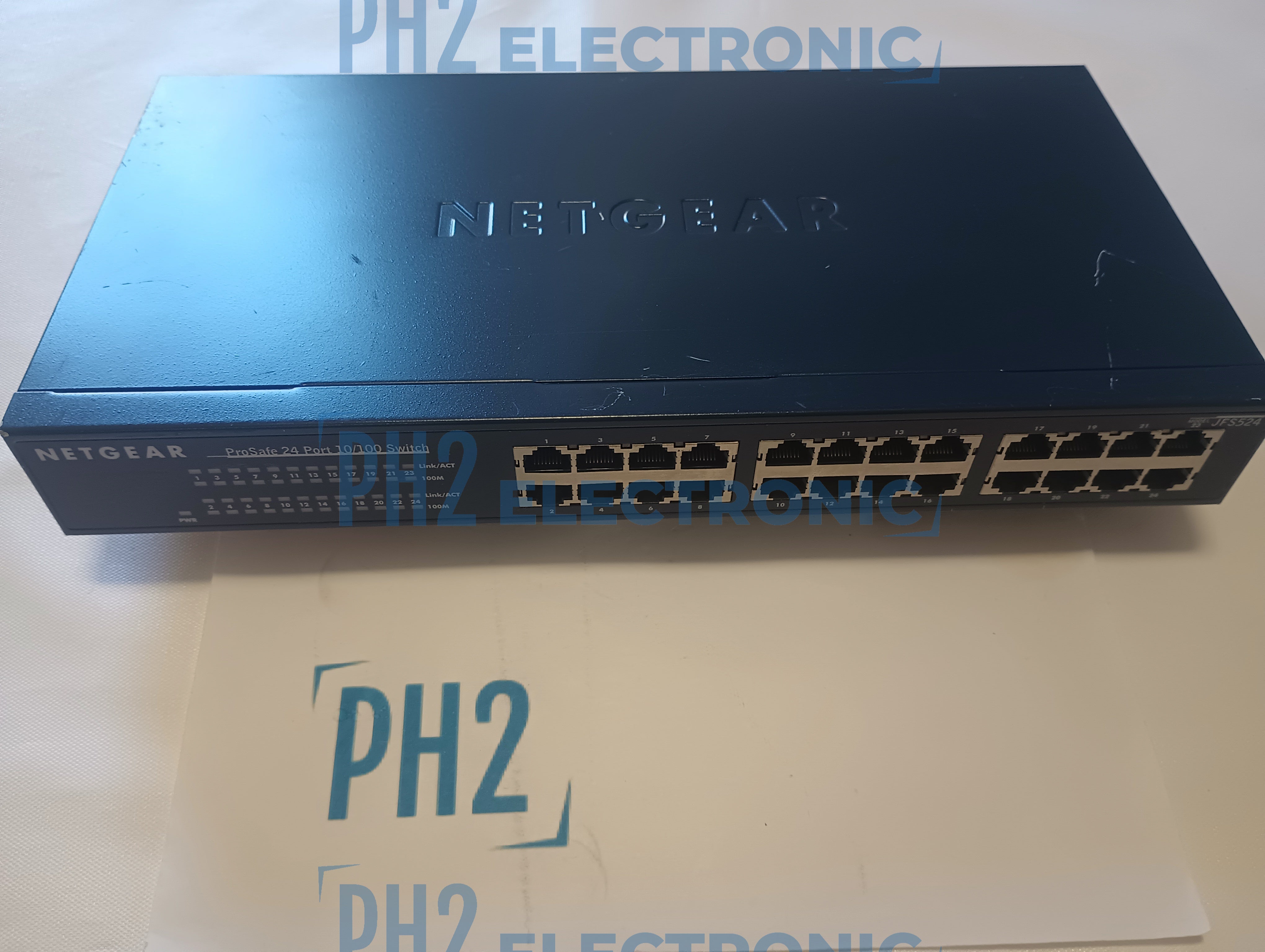 NetGear JFS524 ProSafe 24-Port Fast Ethernet 10/100 Unmanaged Switch
