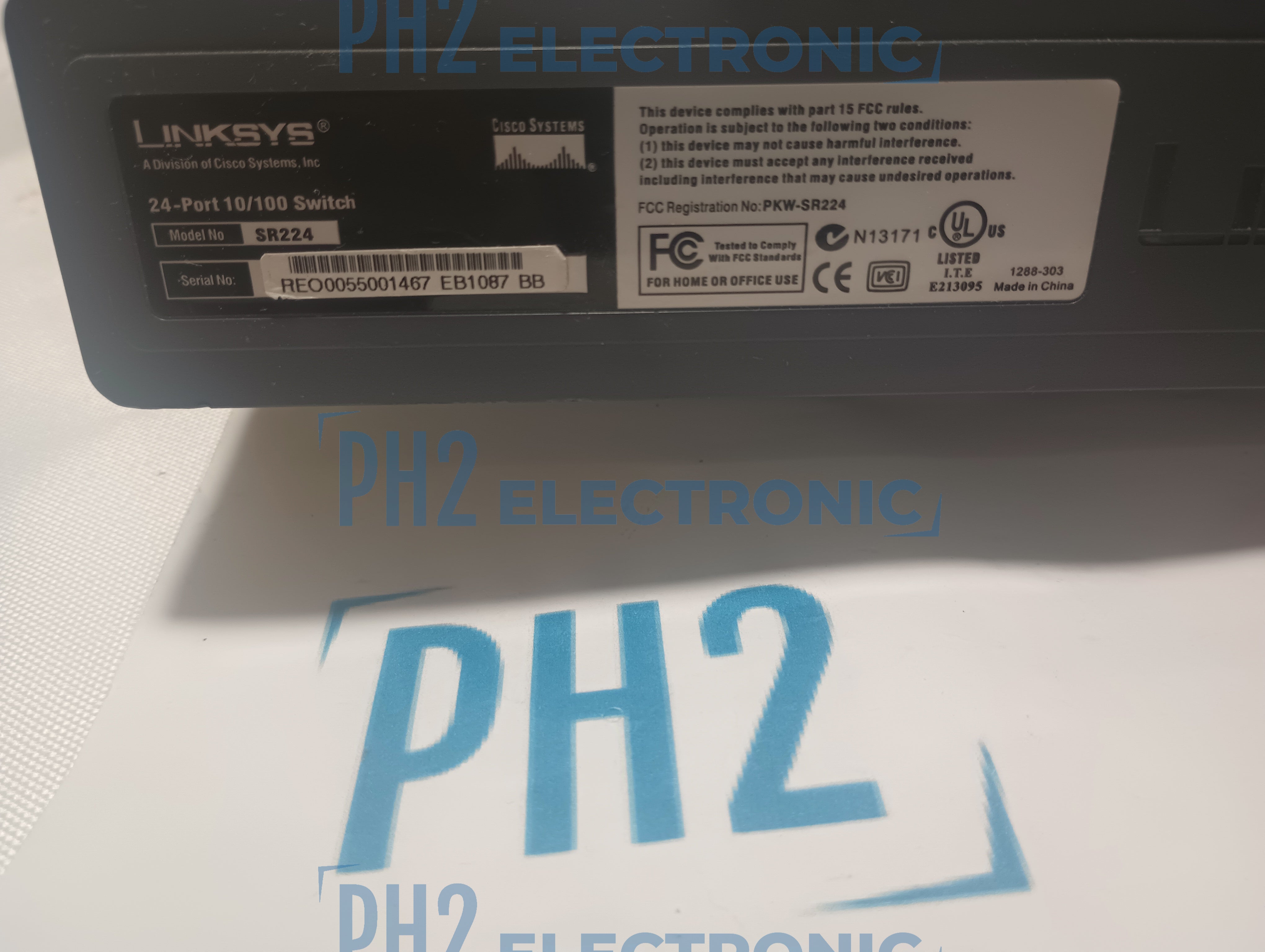 CISCO SR224 LINKSYS 24-Port 10/100 Network Switch