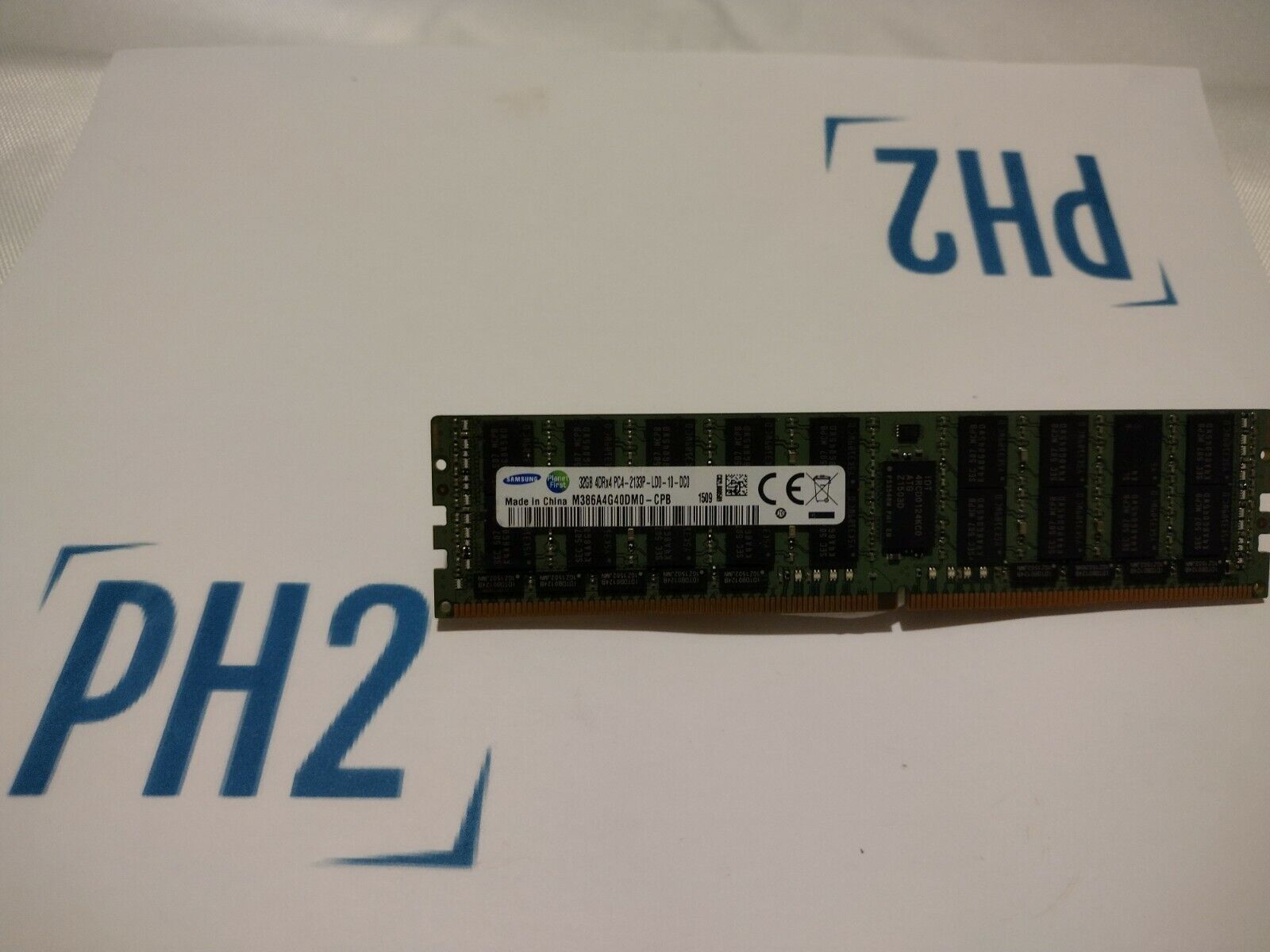 SAMSUNG M386A4G40DM0-CPB 32GB 4DRX4 PC4-2133P-LD0 PC4-17000 Server Memory