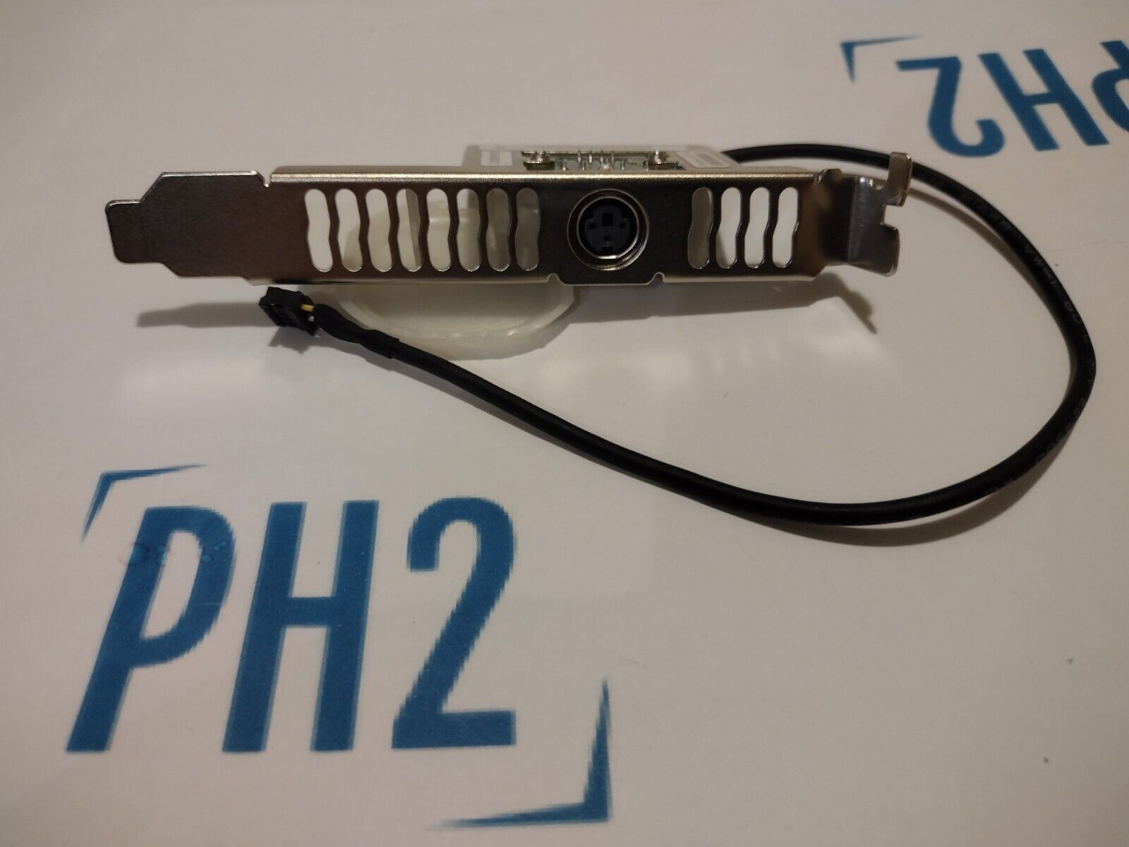 Lenovo FRU 03W5467 11S0C19 BRACKET,NVIDIA Stereo 3D Bracket WITH CABLE