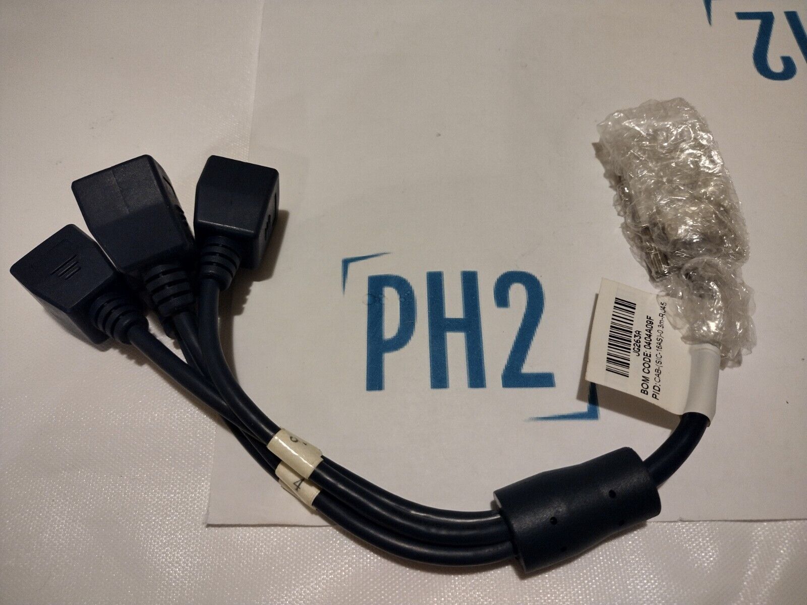 HPE JG263A NEW Genuine Network Cable SIC-16AS- 1.81"(0.3M) - 4 x RJ-45 Male