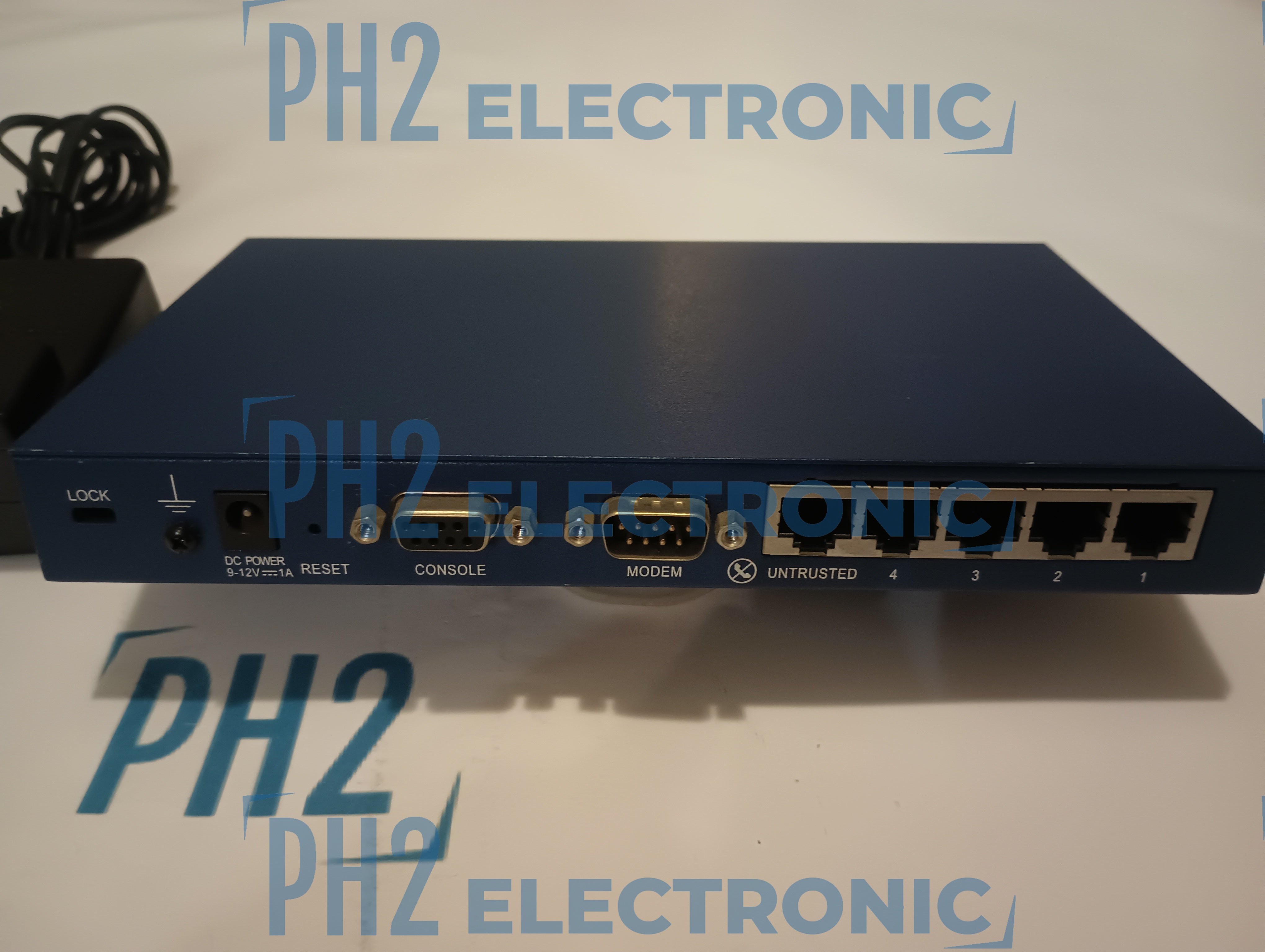 Juniper NS-5GT-101 Networks NetScreen-5GT Firewall Security Appliance