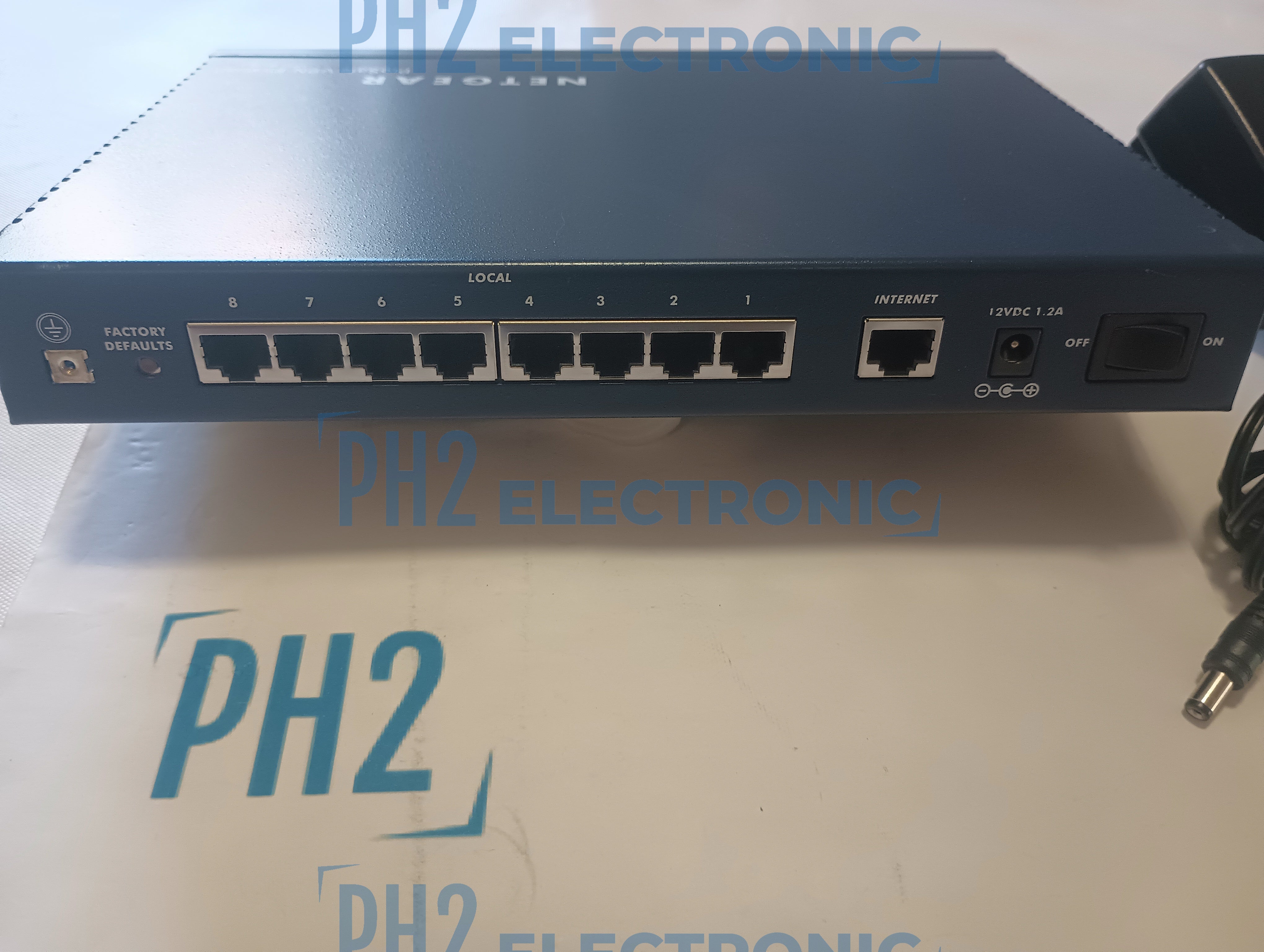 NetGear FVS318 ProSafe 10/100Mpbs 8-Port HighSpeed VPN Firewall Router