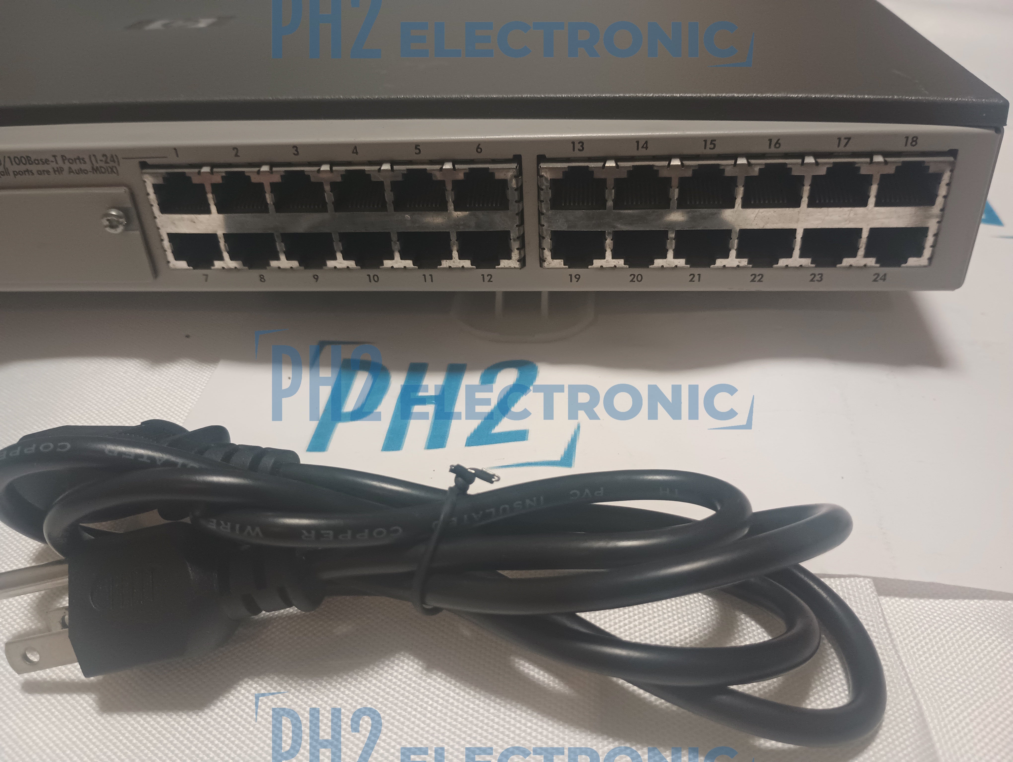 HPE J4818A ProCurve Switch Network 2324 24-port 10/100Base-Tx w/ Ears Rackmount