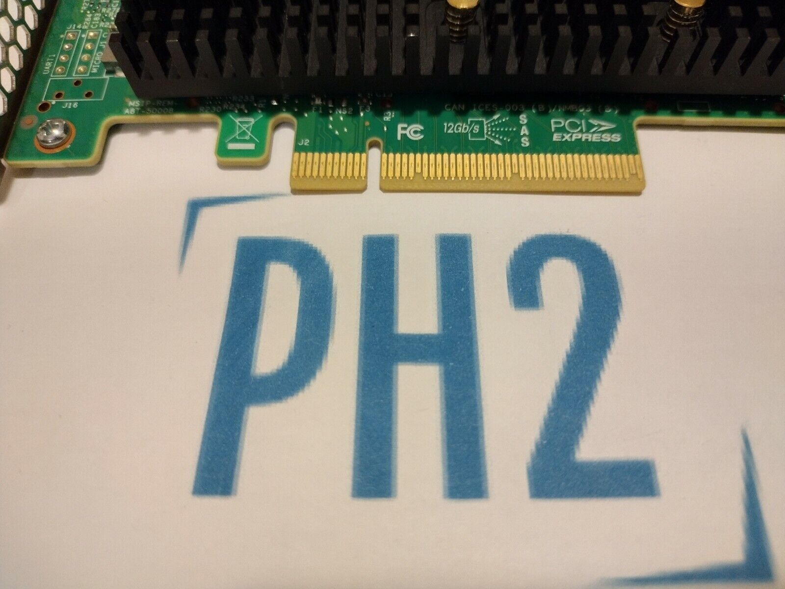 Lenovo 02JG102 7Y37A91082 RAID 530-8i PCIe 12Gb Adapter with Both Brac