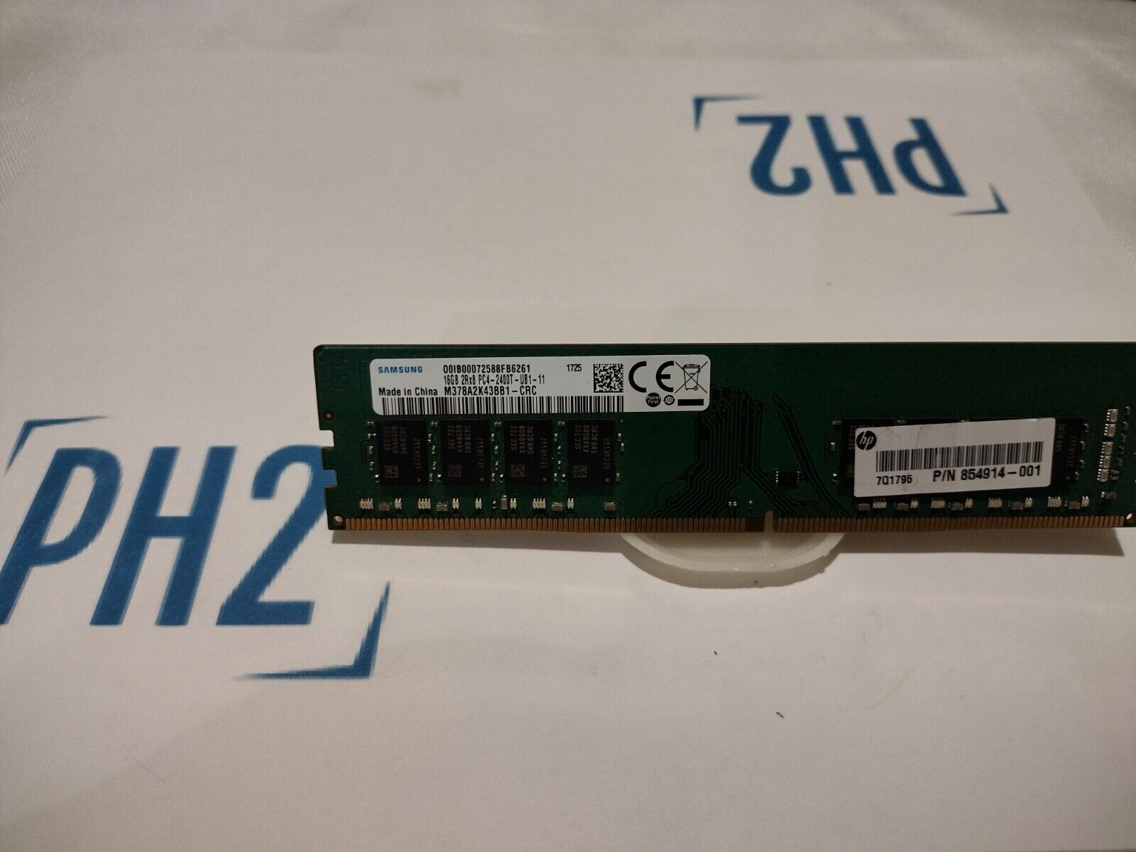 HPE Genuine 854914-001 M378A2K43BB1-CRC 16GB 2RX8 DDR4 2400MHz PC4-19200